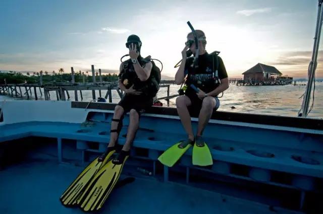 马布岛 | 潜水员集中营—SCUBA婆罗马布度假村&钻井平台