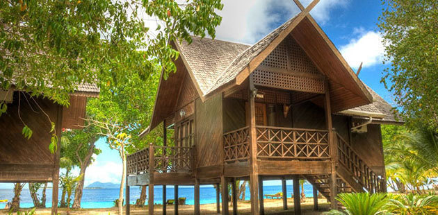 马达京岛选房攻略|订一间豪华房加高脚木屋，还是豪华房加新沙滩屋？