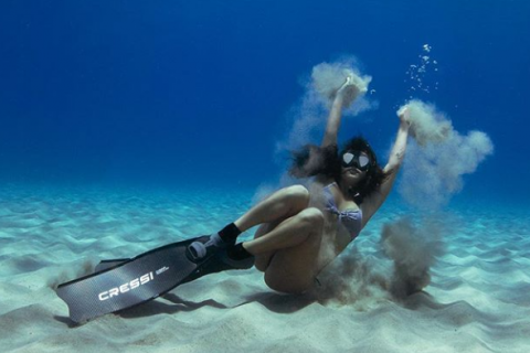 想变成美人鱼在海里自由遨游！AIDI、PADI、SSI哪家的自由潜水有这种魔力？
